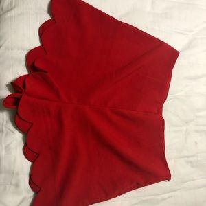 Scallop hem shorts